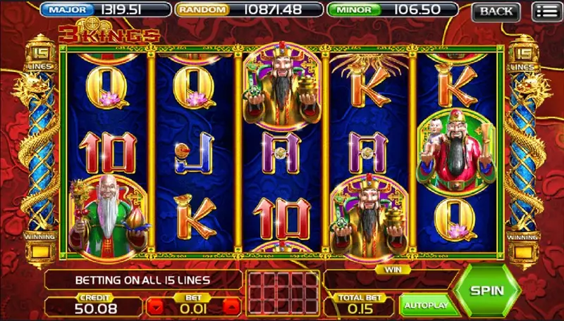 3 Kings winning combination highlighted across the reels